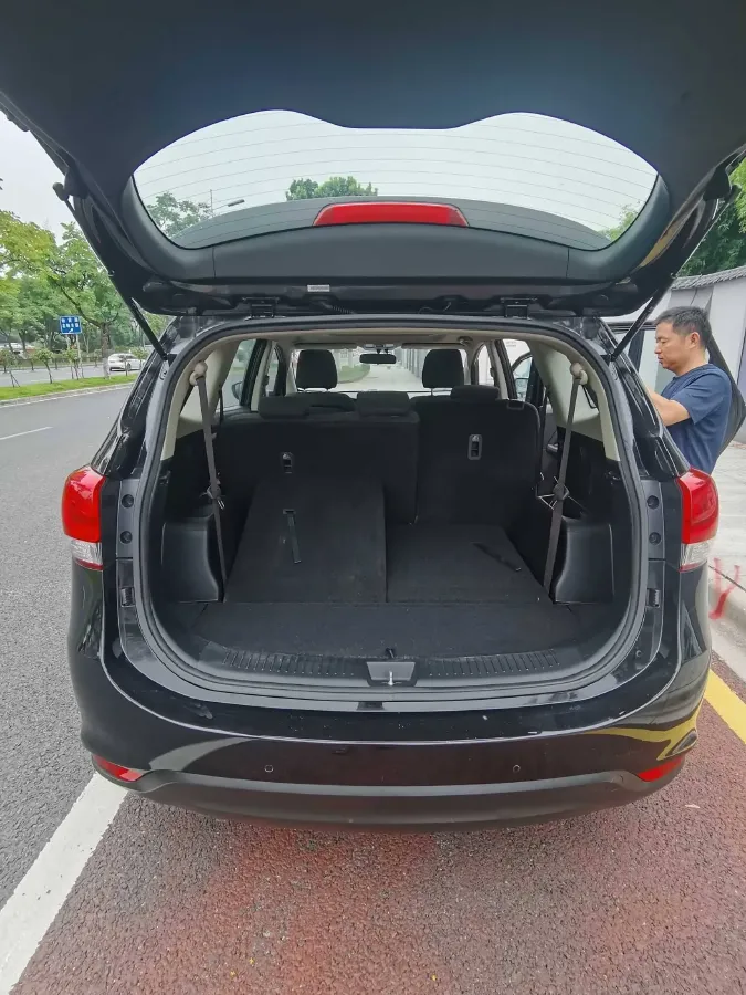 2013 Kia Carens 2.0L 152HP L4 6AT,autocango,china used car exporter,china ev exporter,chinese used car exporter,chinese used ev exporter