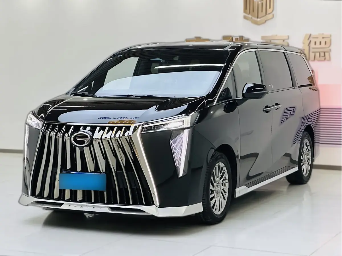 2023 GAC Trumpchi M8 2.0T 190HP L4 E-CVT Hybrid