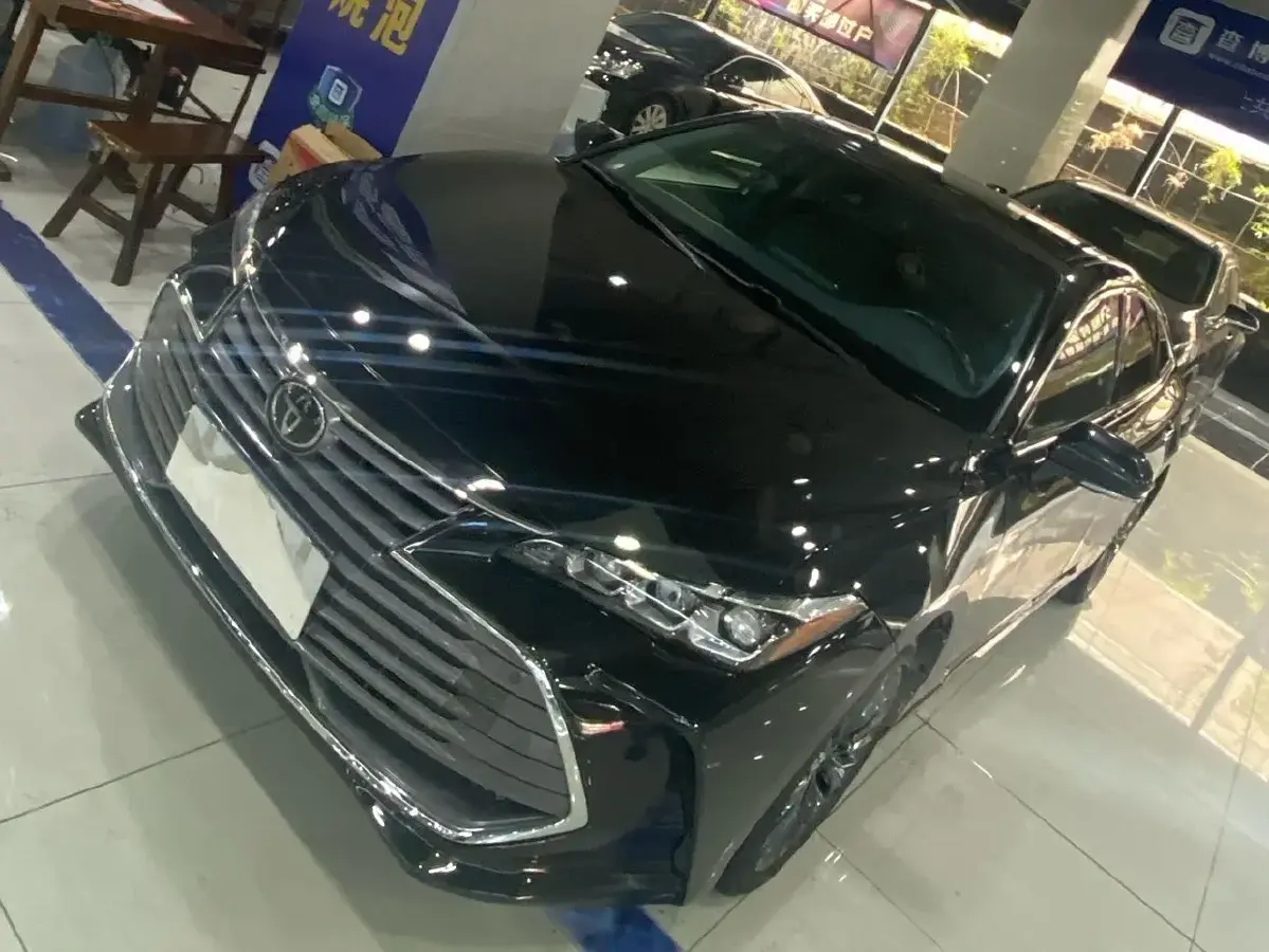 2019 Toyota Avalon 2.5L 209HP L4 8AT