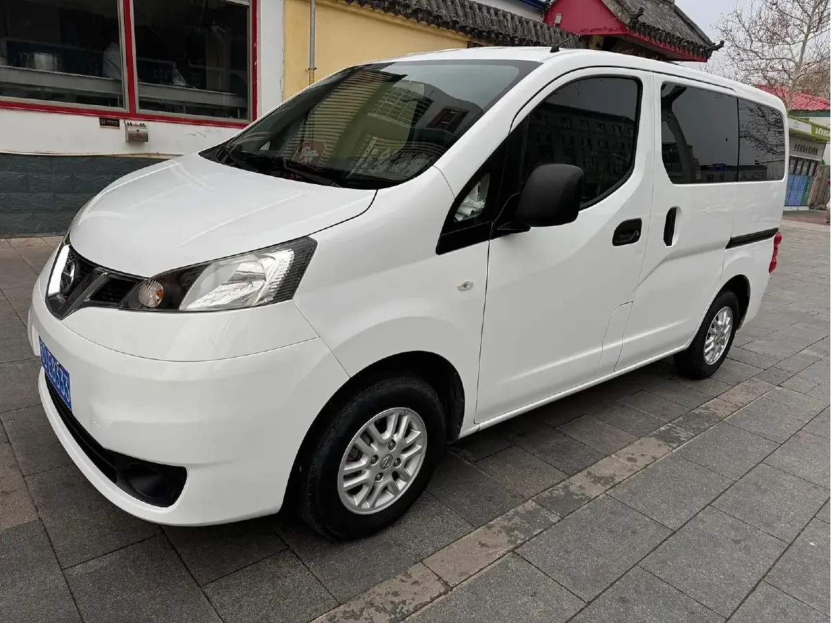 2014 Nissan NV200 1.6L 124HP L4 CVT