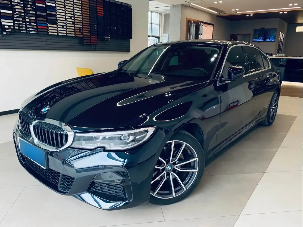 2022 BMW 3 Series 2.0T 184HP L4 8AT