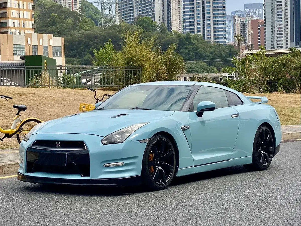 2009 Nissan GT-R 3.8T 486HP V6 6DCT