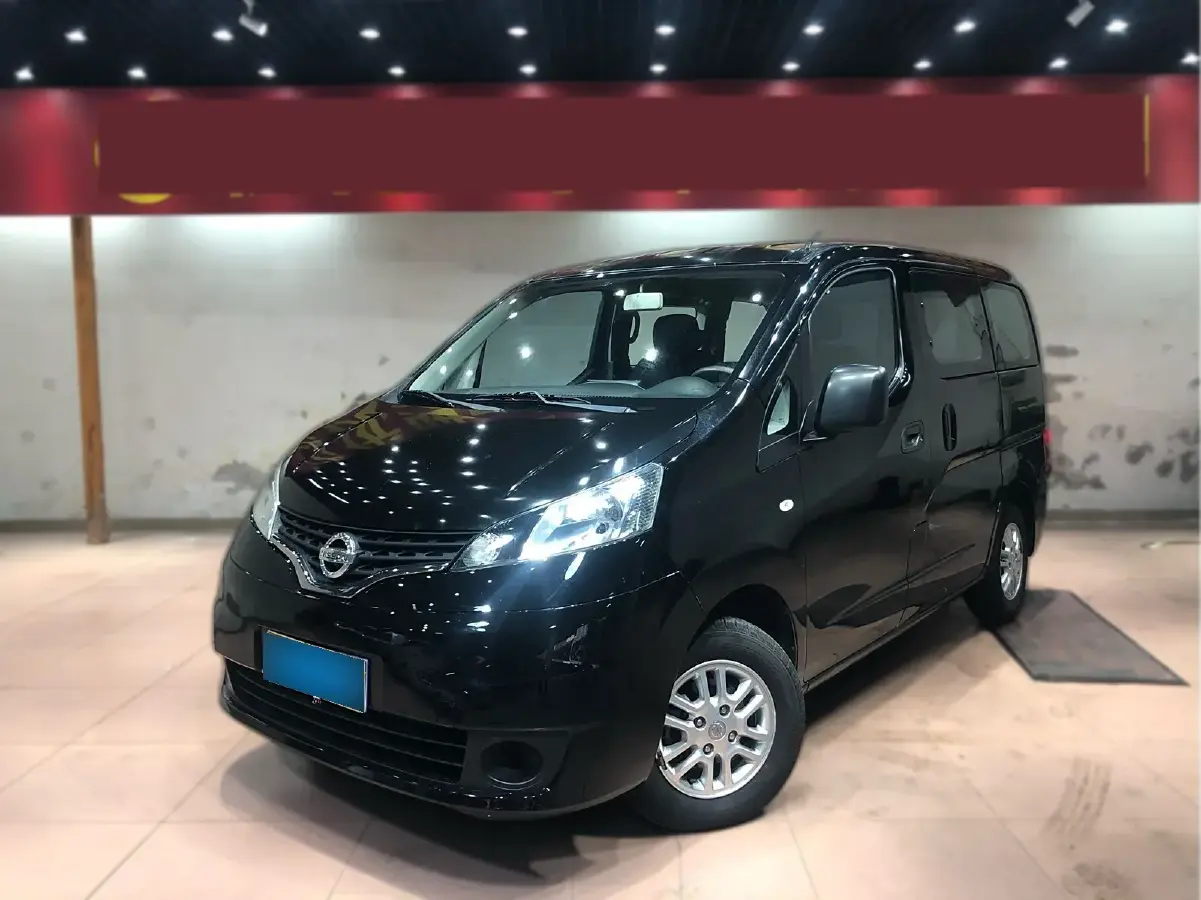 2011 Nissan NV200 1.6L 113HP L4 5MT