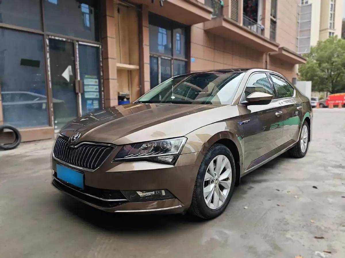 2018 Skoda Superb 1.4T 150HP L4 7DCT