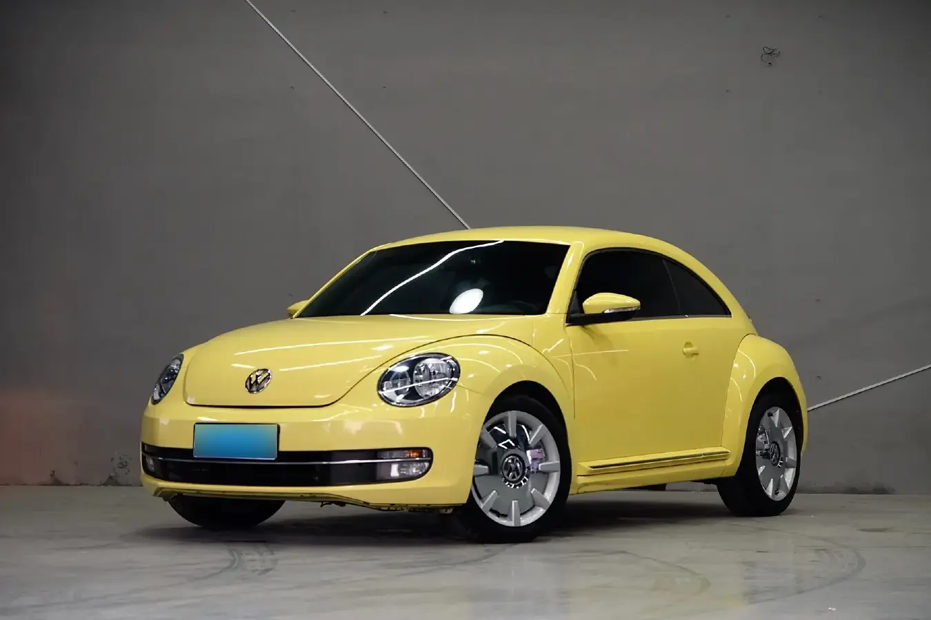2015 Volkswagen Beetle 1.4T 160HP L4 7DCT