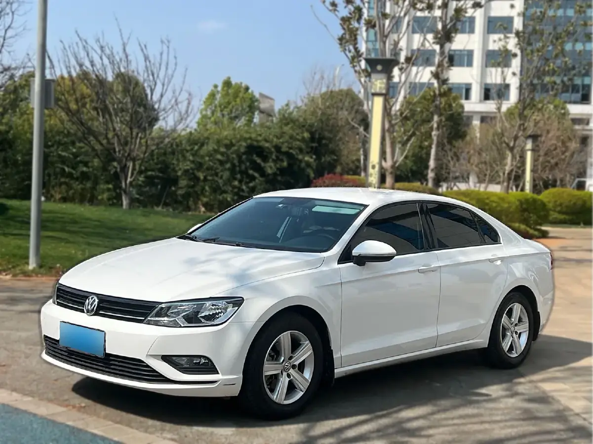 2015 Volkswagen Lamando 1.4T 131HP L4 5MT