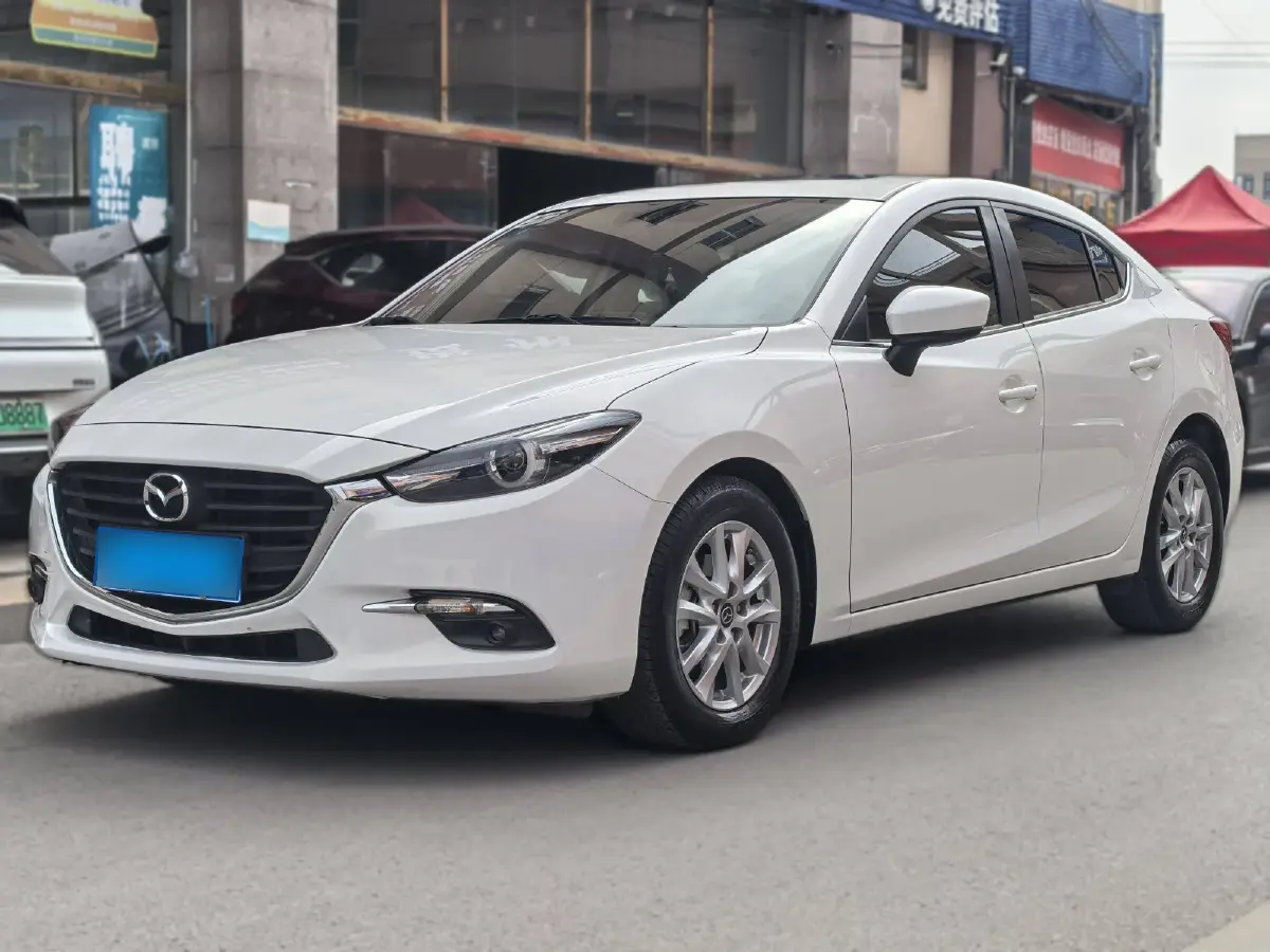 2017 Mazda 3 Axela 1.5L 117HP L4 6AT