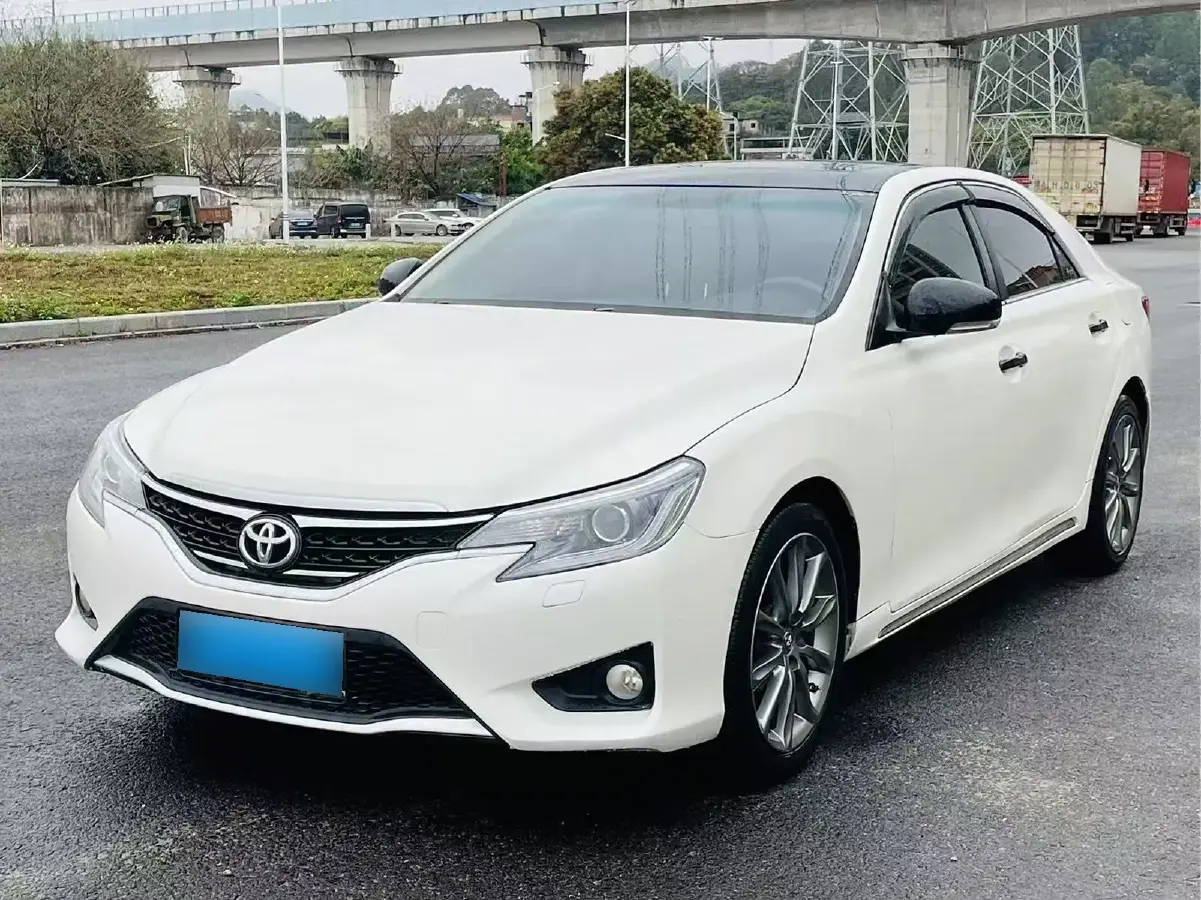 2013 Toyota Reiz 2.5L 193HP V6 6AT