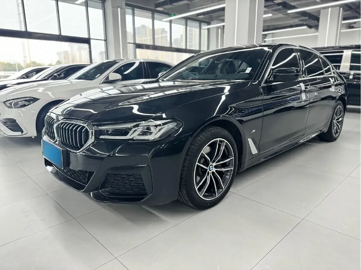 2021 BMW 5 Series 2.0T 184HP L4 8AT