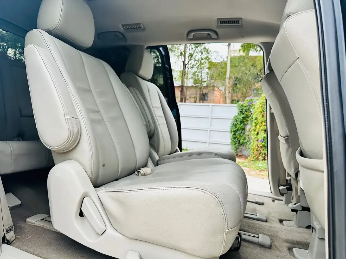 2013 Mazda 8 2.5L 163HP L4 5AT,autocango,china used car exporter,china ev exporter,chinese used car exporter,chinese used ev exporter