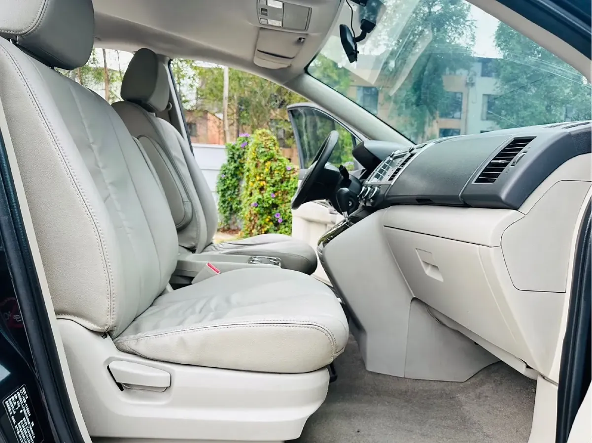 2013 Mazda 8 2.5L 163HP L4 5AT,autocango,china used car exporter,china ev exporter,chinese used car exporter,chinese used ev exporter