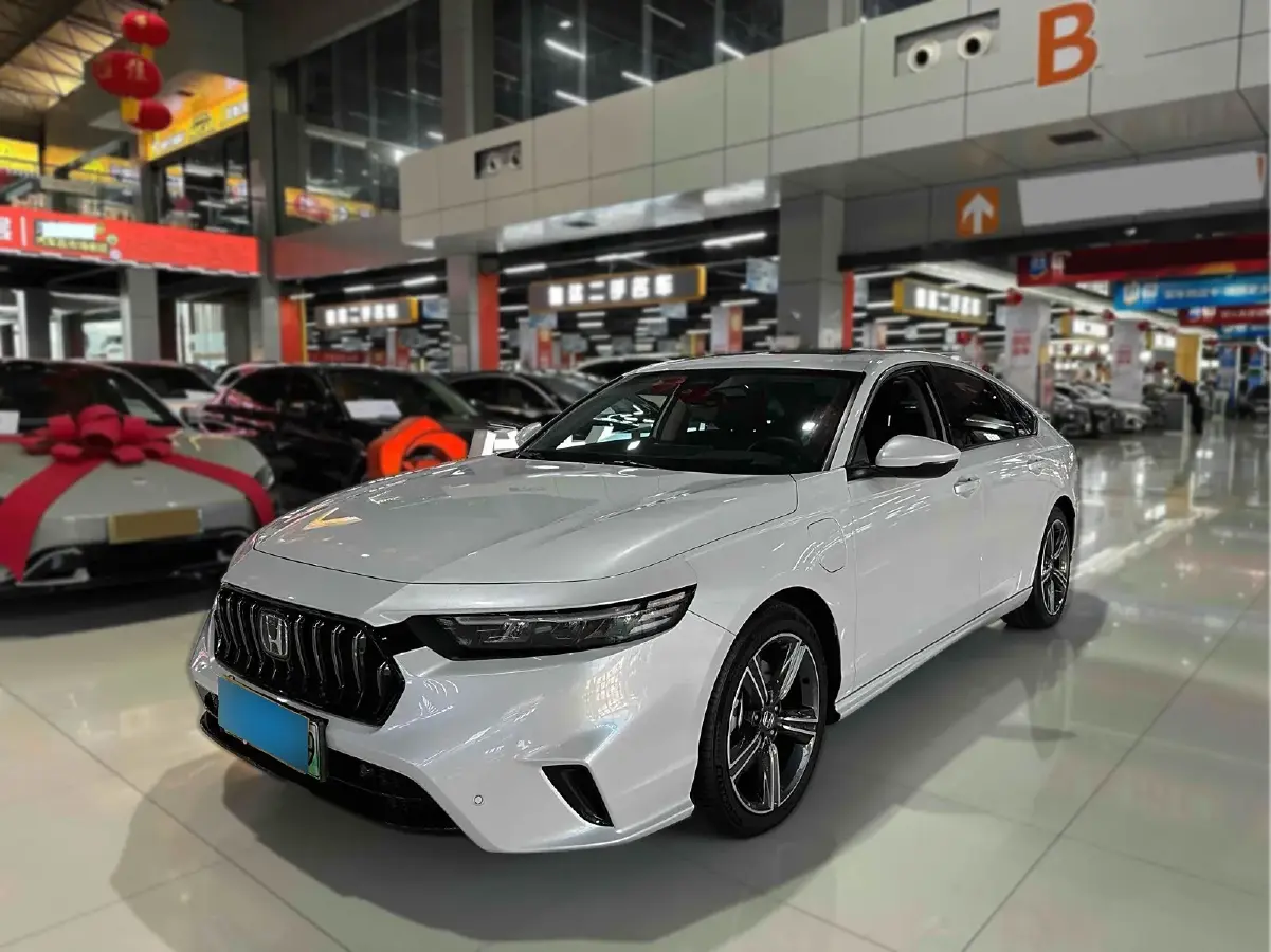 2023 Honda Inspire 2.0L 148HP L4 E-CVT PHEV