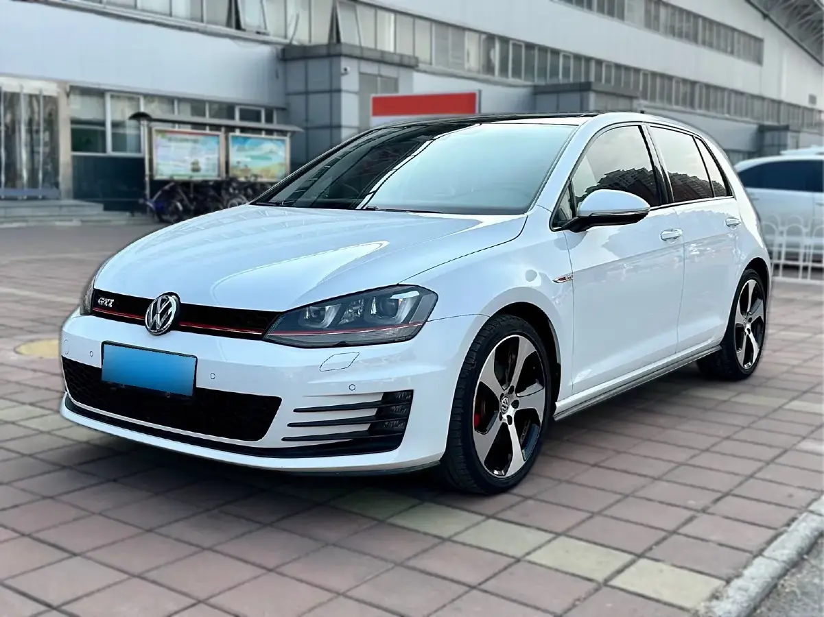 2016 Volkswagen GolfGTI 2.0T 220HP L4 7DCT