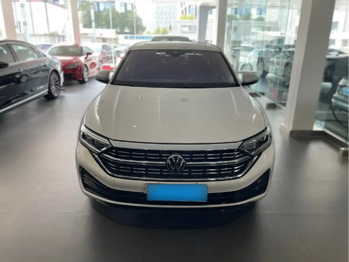 2023 Volkswagen Sagitar 1.5T 160HP L4 7DCT