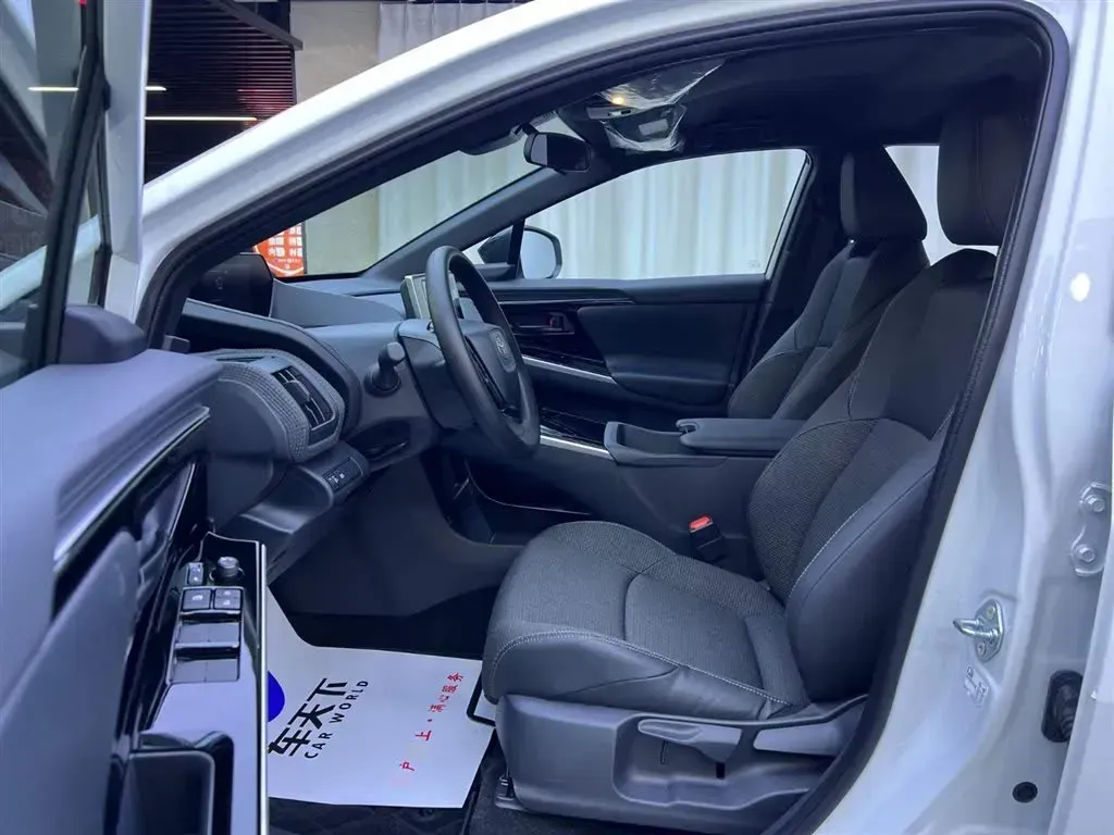 2024 Toyota BZ4X BEV 66.7KWH,autocango,china used car exporter,china ev exporter,chinese used car exporter,chinese used ev exporter