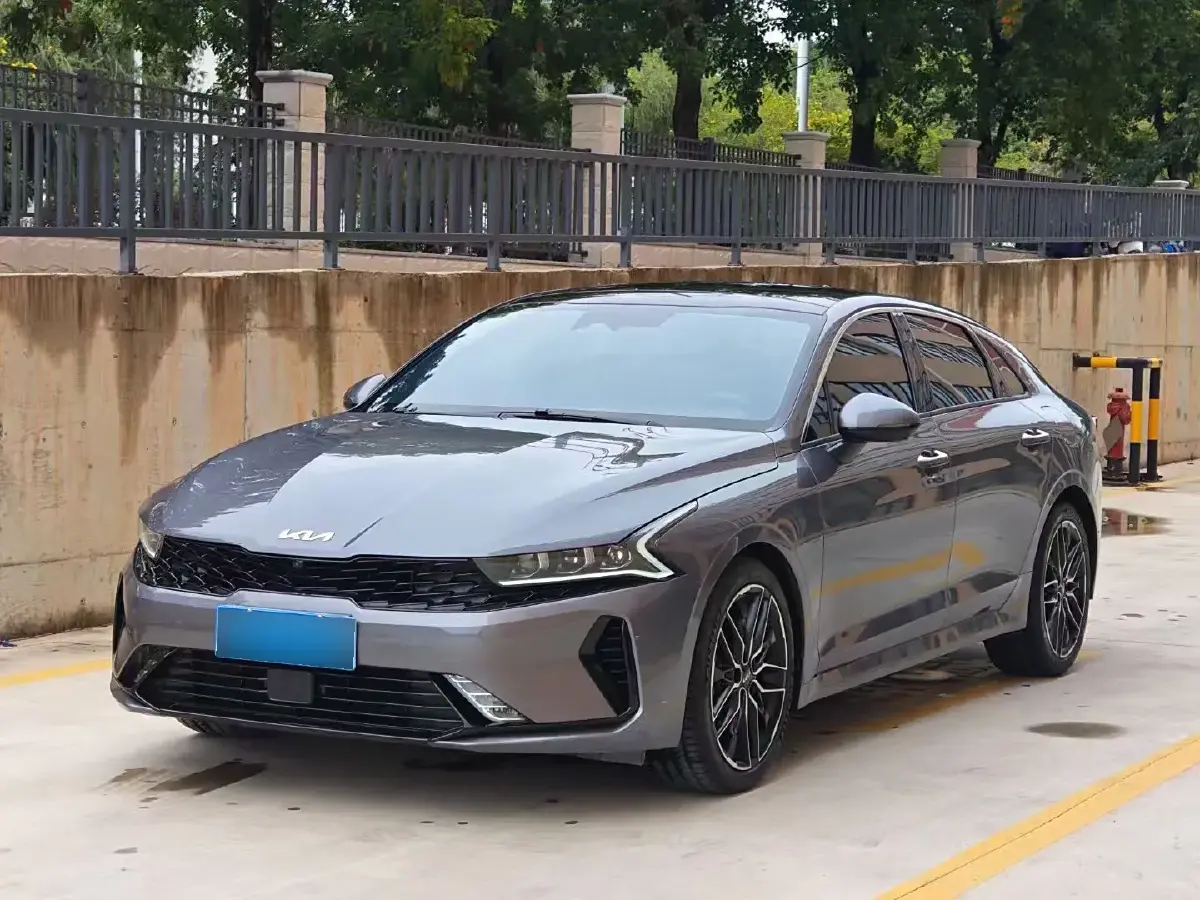 2021 Kia K5 2.0T 240HP L4 8AT