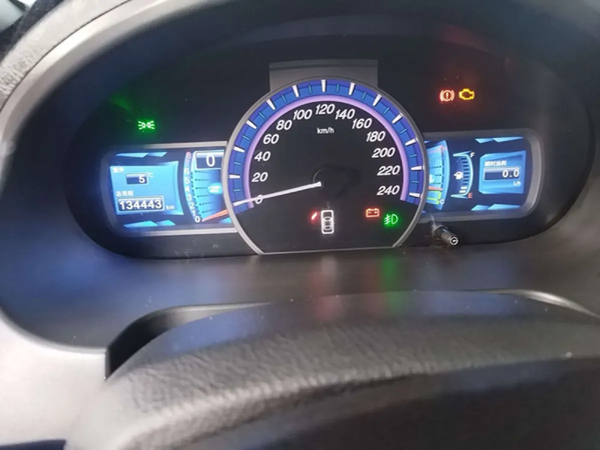 2014 BYD S6 1.5T 154HP L4 6MT,autocango,china used car exporter,china ev exporter,chinese used car exporter,chinese used ev exporter