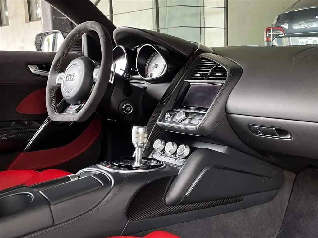 2014 Audi R8 4.2L 430HP V8 7DCT,autocango,china used car exporter,china ev exporter,chinese used car exporter,chinese used ev exporter