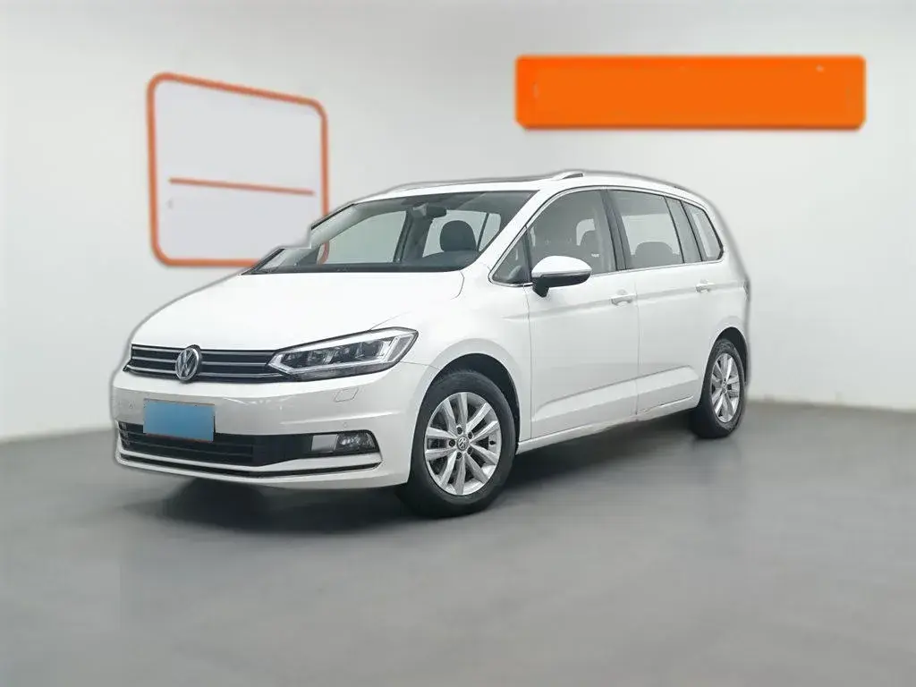 2016 Volkswagen Touran 1.4T 150HP L4 7DCT