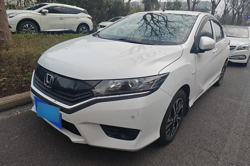 2016 Honda Greiz 1.5L 131HP L4 CVT 2016 Honda Greiz 1.5L 131HP L4 CVT