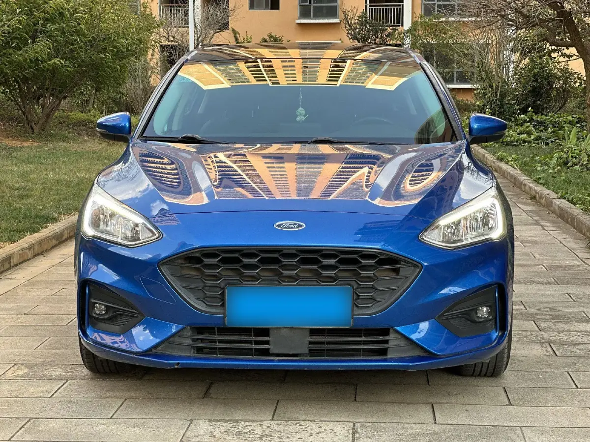 2020 Ford Focus 1.5L 122HP L3 6AT