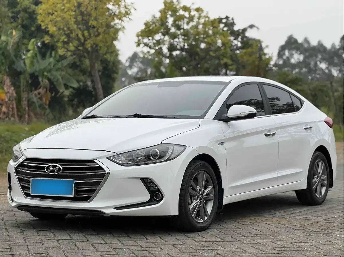 2016 Hyundai Elantra 1.4T 130HP L4 7DCT