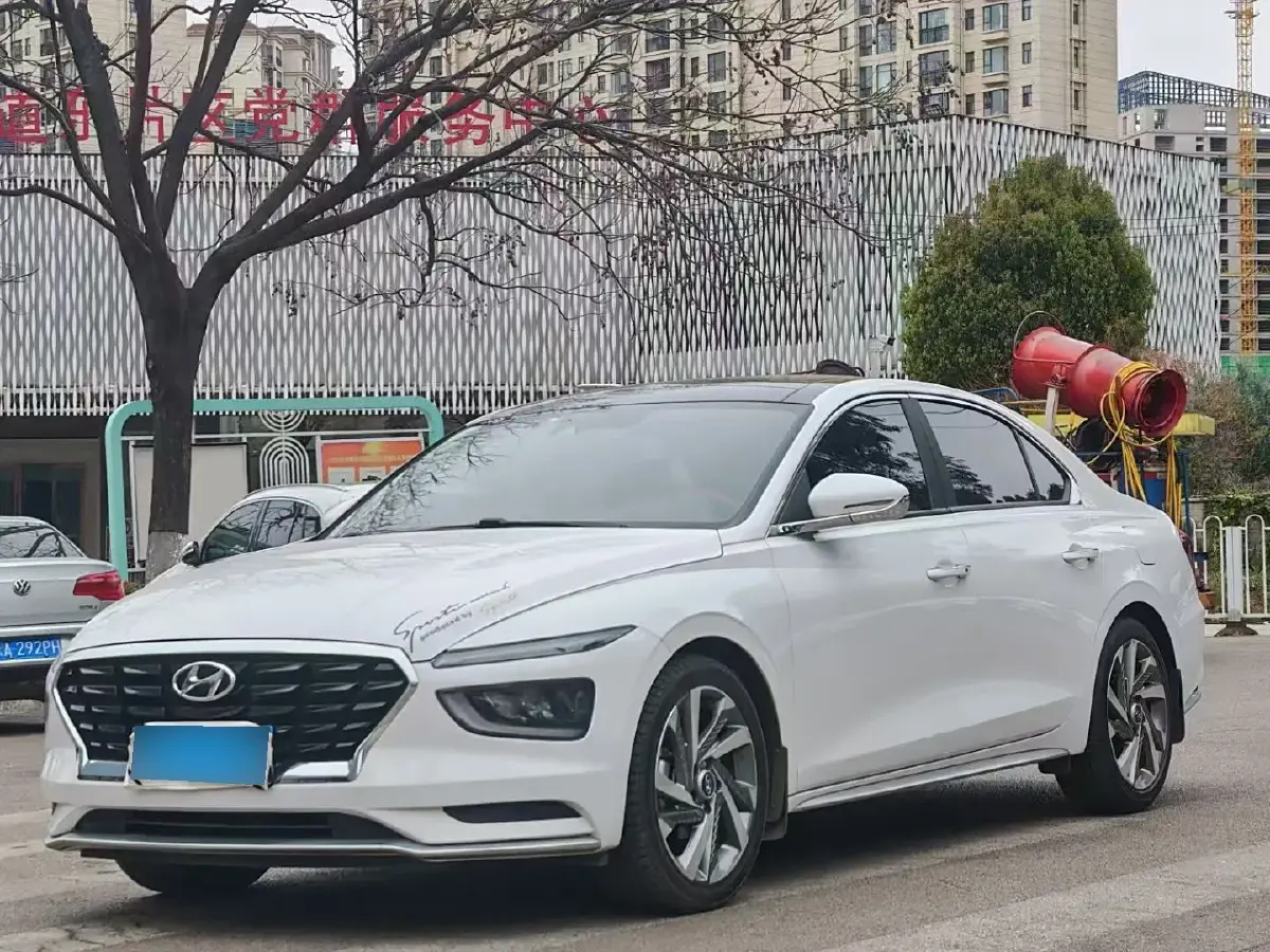 2021 Hyundai Mistra 1.8L 143HP L4 CVT