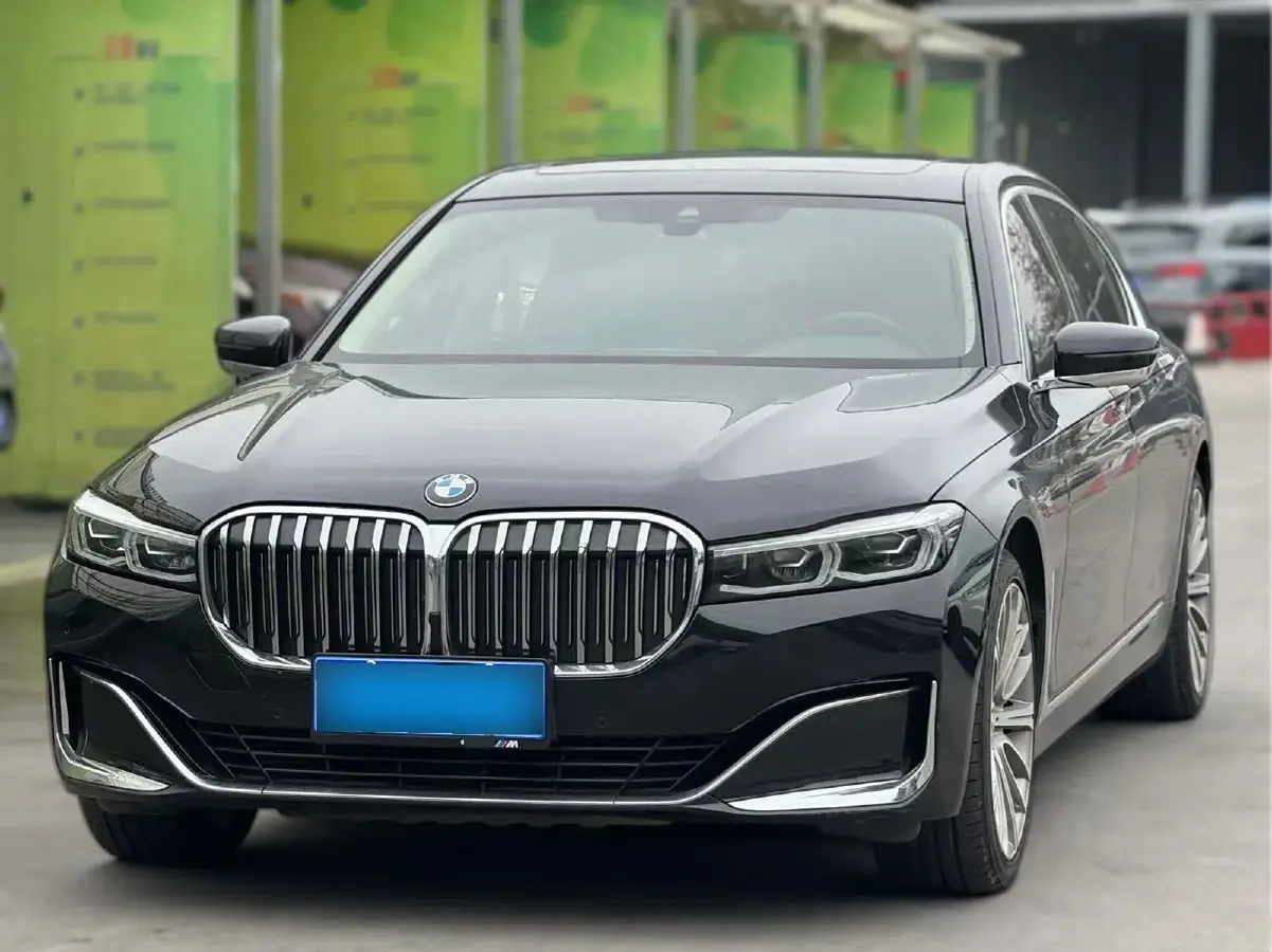 2019 BMW 7 Series 3.0T 340HP L6 8AT