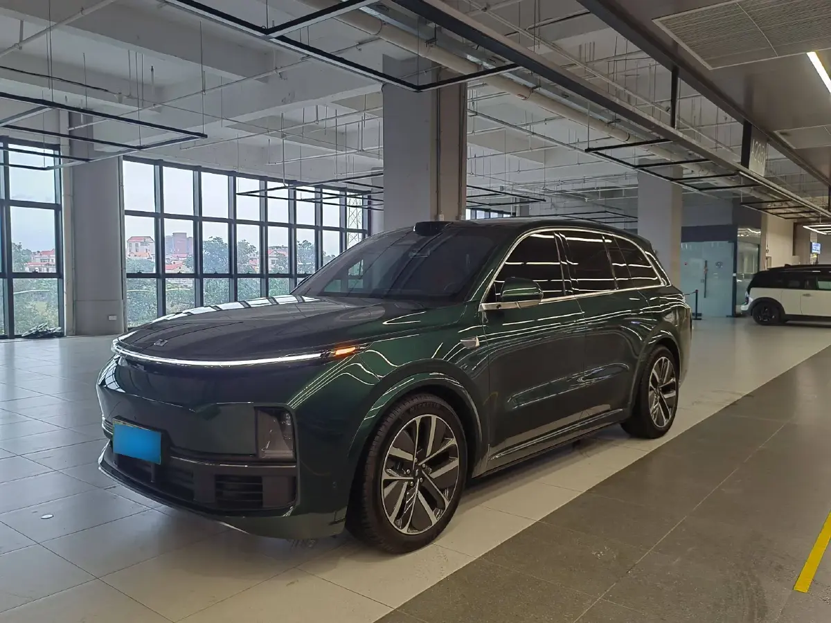 2024 Li L8 Range Extended 154HP REEV 52.3KWH