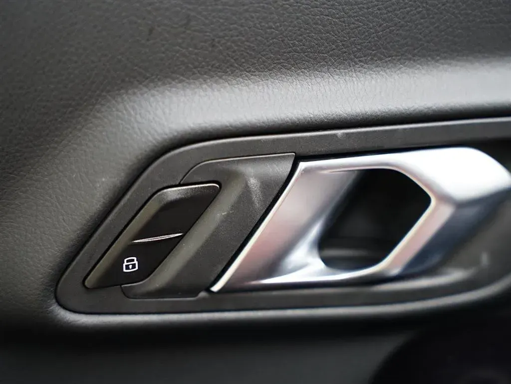 2022 Toyota Supra 3.0T 340HP L6 8AT,autocango,china used car exporter,china ev exporter,chinese used car exporter,chinese used ev exporter