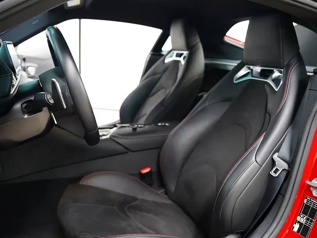 2022 Toyota Supra 3.0T 340HP L6 8AT,autocango,china used car exporter,china ev exporter,chinese used car exporter,chinese used ev exporter