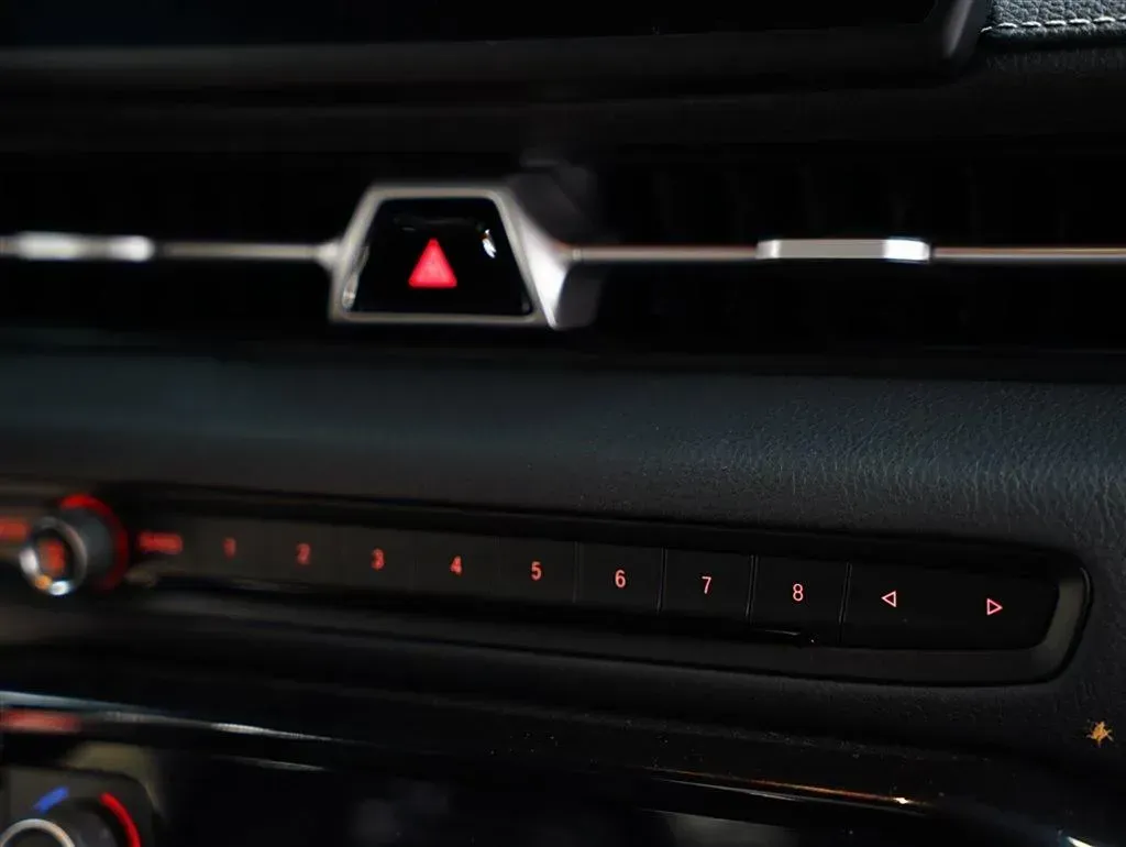 2022 Toyota Supra 3.0T 340HP L6 8AT,autocango,china used car exporter,china ev exporter,chinese used car exporter,chinese used ev exporter