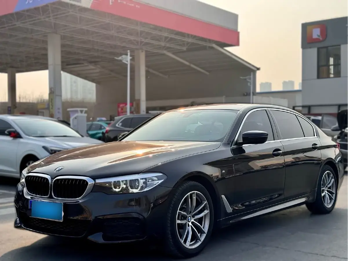 2020 BMW 5 Series 2.0T 184HP L4 8AT