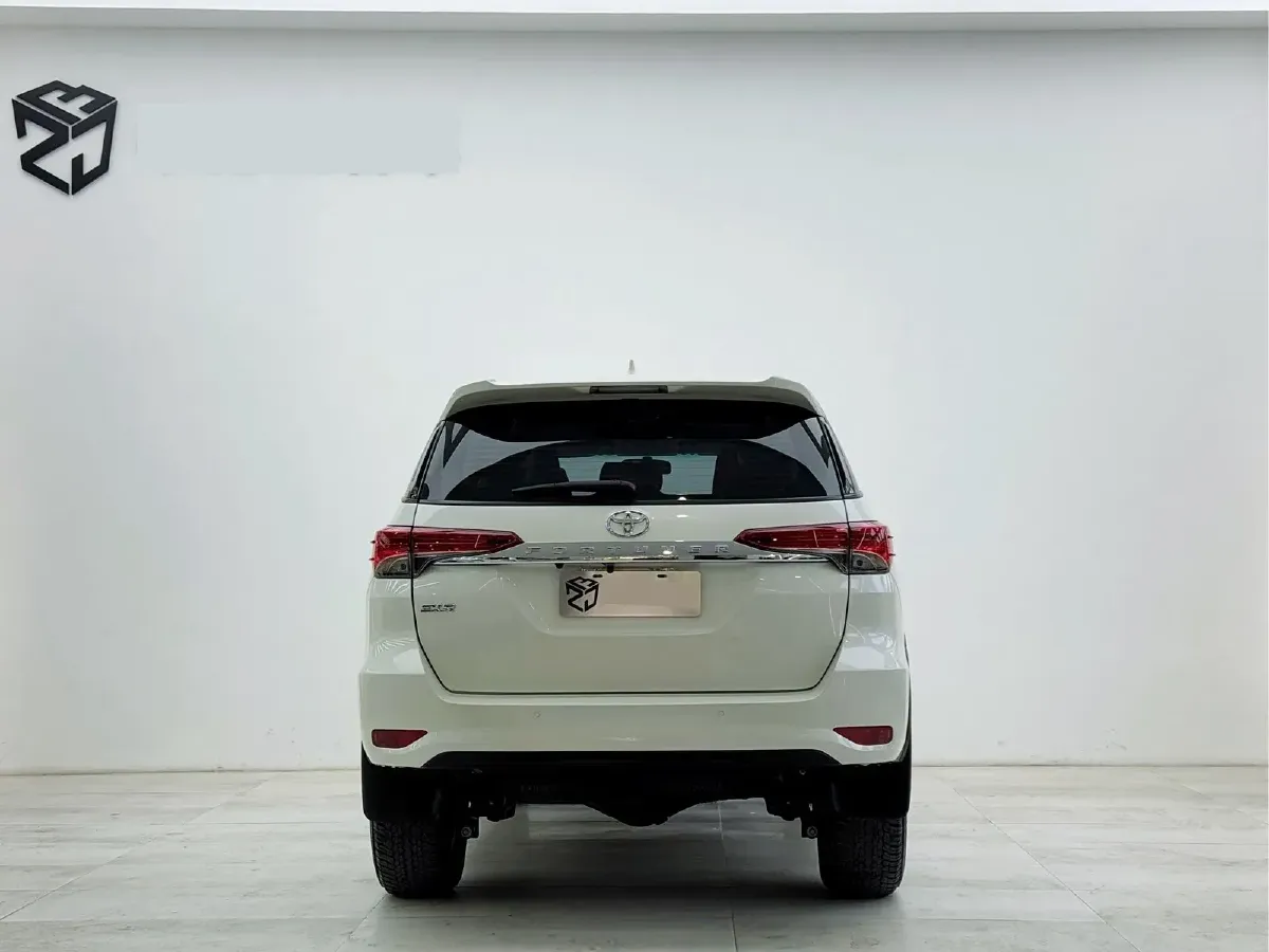 2016 Toyota Fortuner 2.7L 163HP L4 6AT,autocango,china used car exporter,china ev exporter,chinese used car exporter,chinese used ev exporter