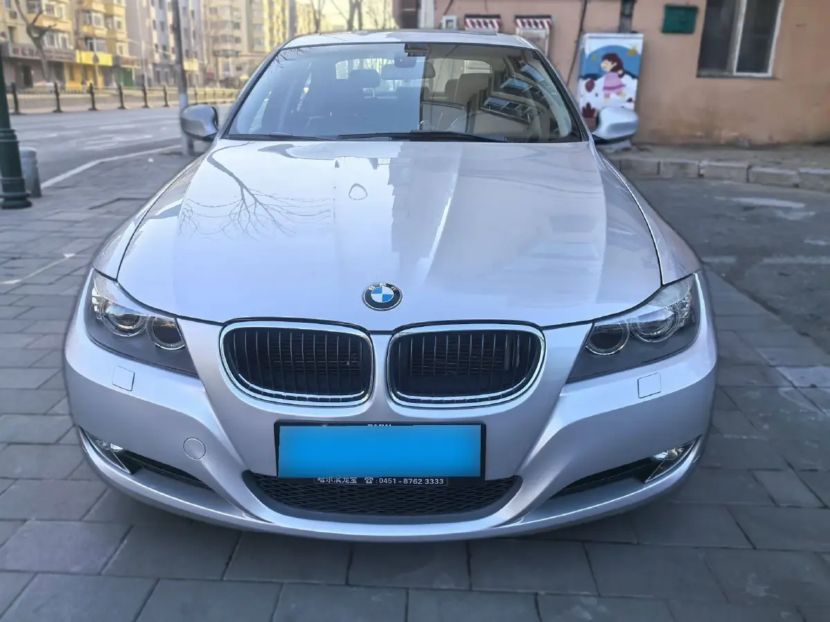 2011 BMW 3 Series 2.0L 152HP L4 6AT