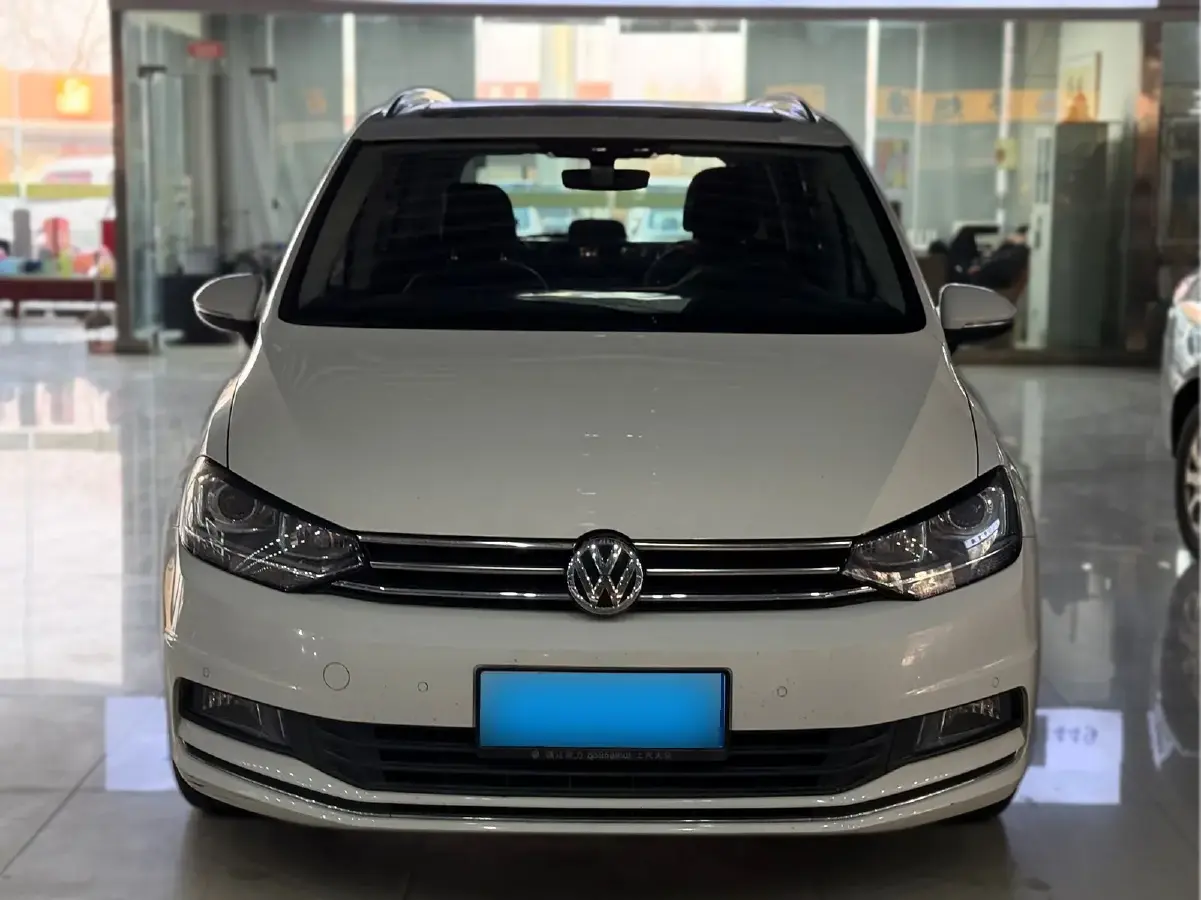 2018 Volkswagen Touran 1.4T 150HP L4 7DCT