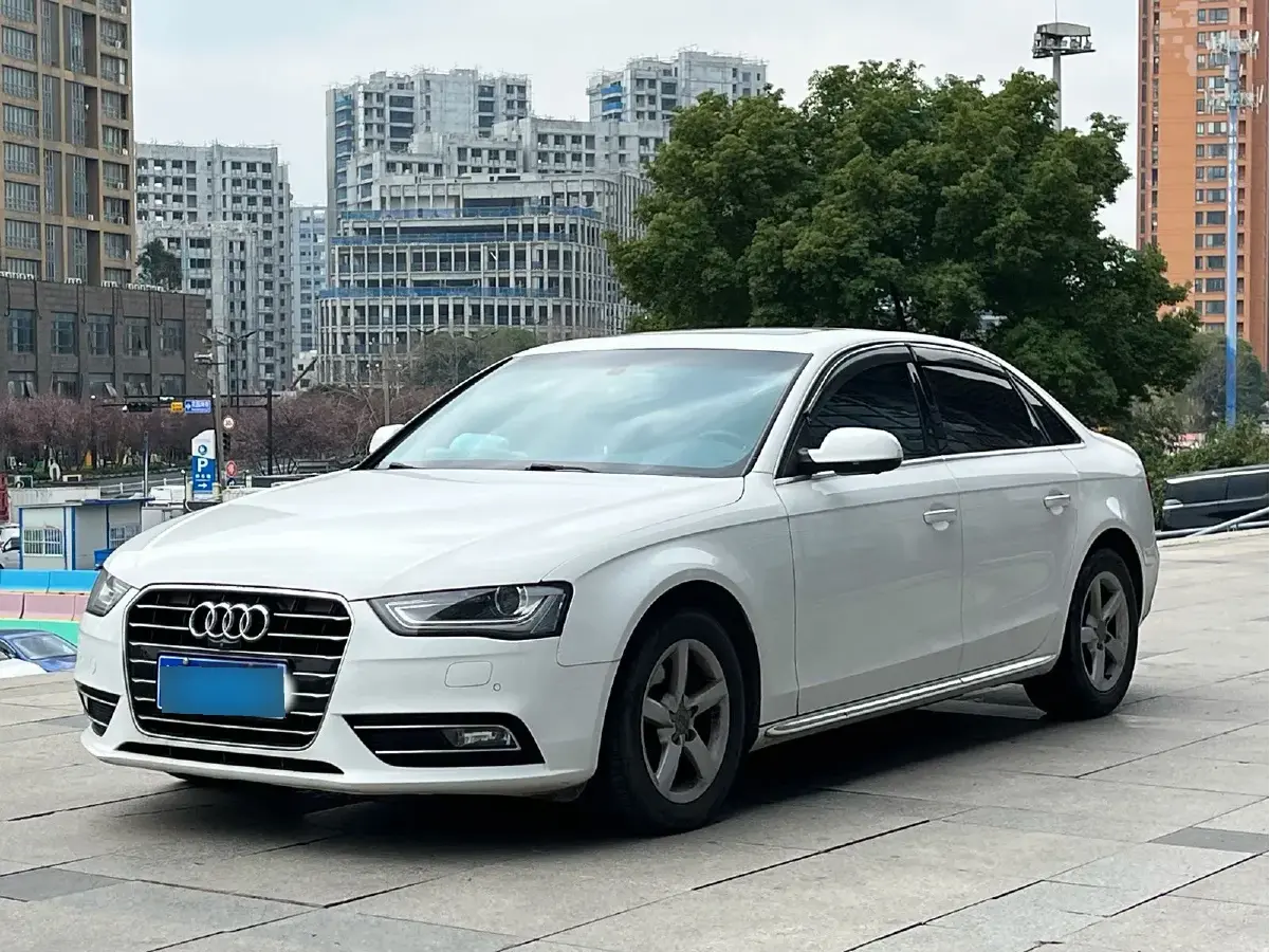 2015 Audi A4L 2.0T 180HP L4 CVT