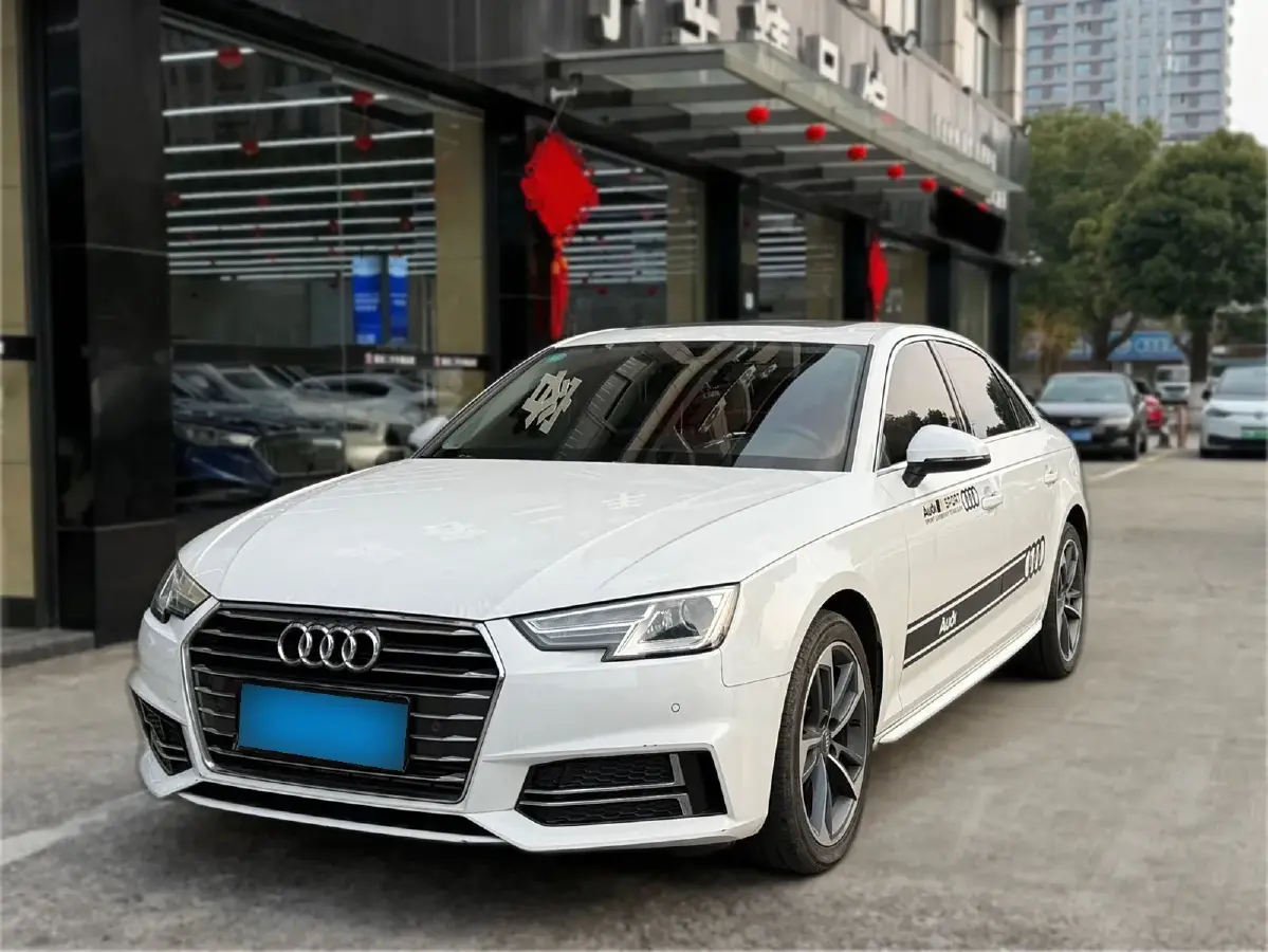2019 Audi A4L 2.0T 190HP L4 7DCT