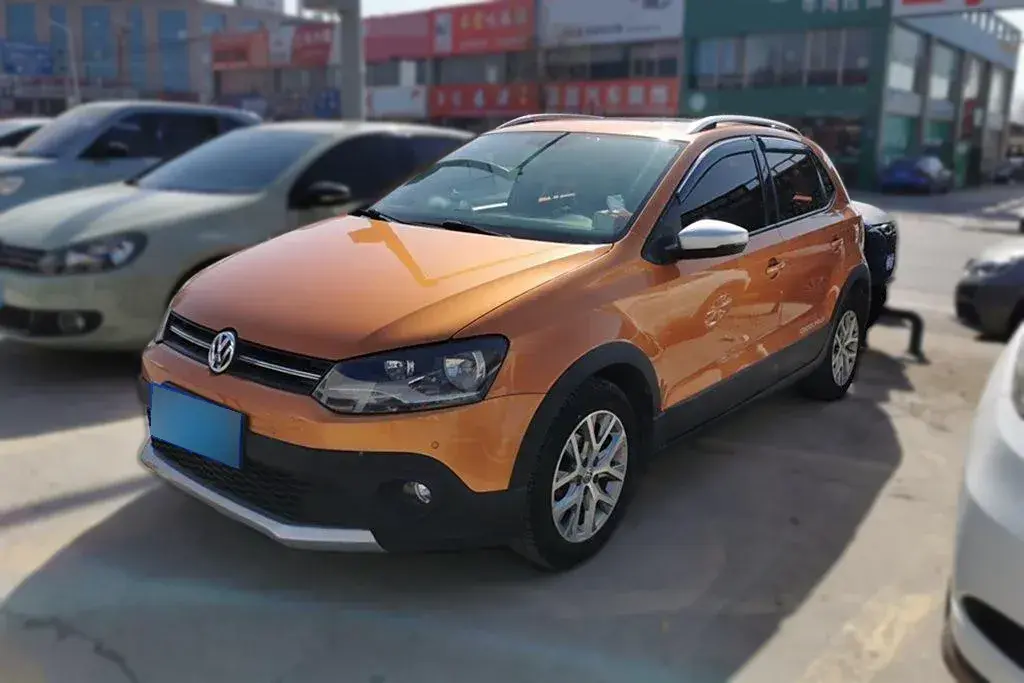2014 Volkswagen Polo 1.6L 110HP L4 5MT