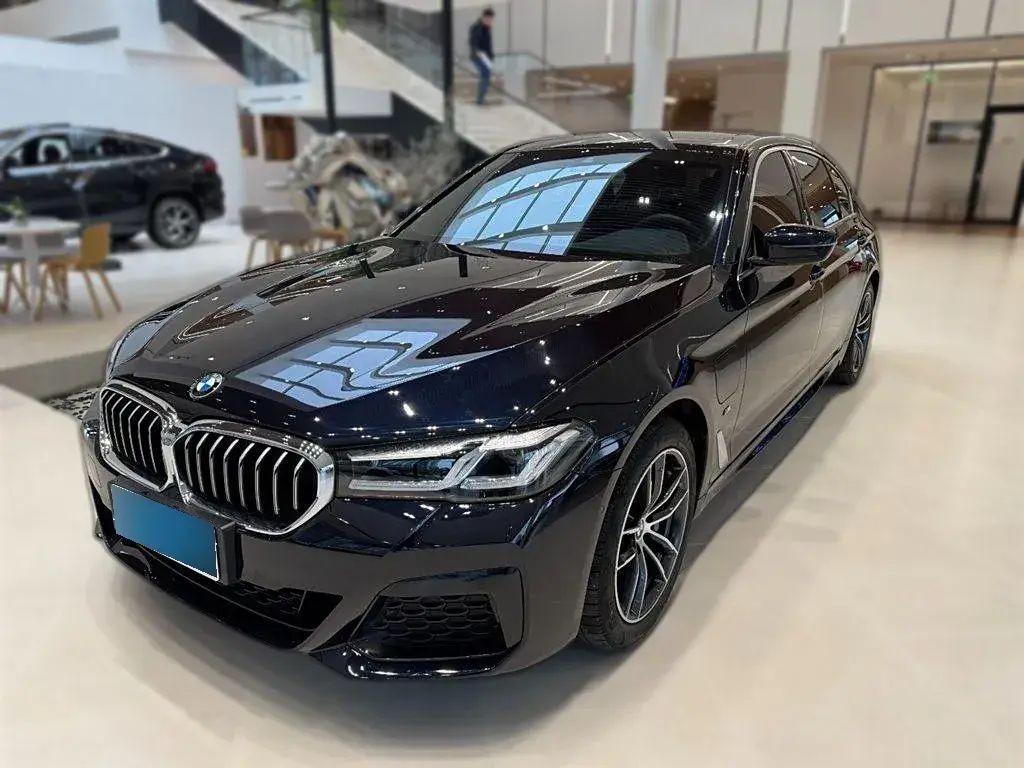 2021 BMW 5 Series 2.0T 184HP L4 8AT PHEV 17.7KWH