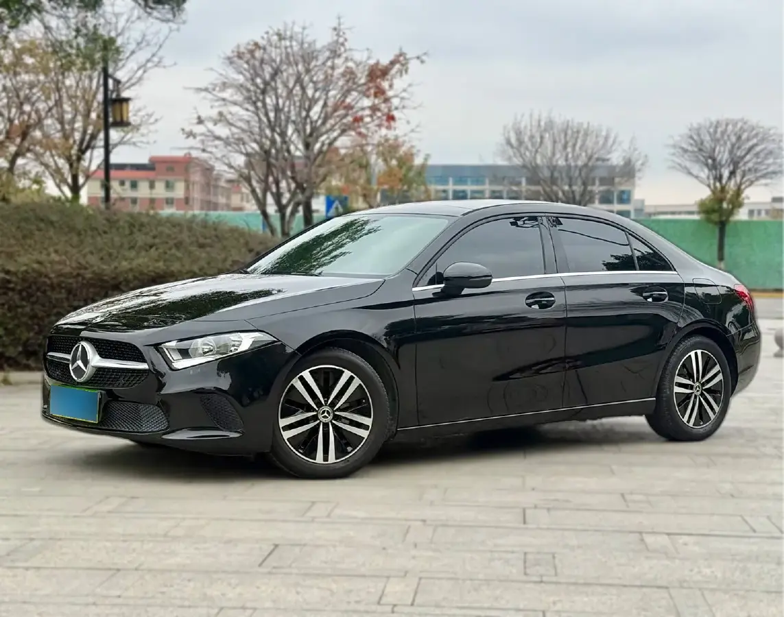 2020 Mercedes-Benz A Class 1.3T 136HP L4 7DCT