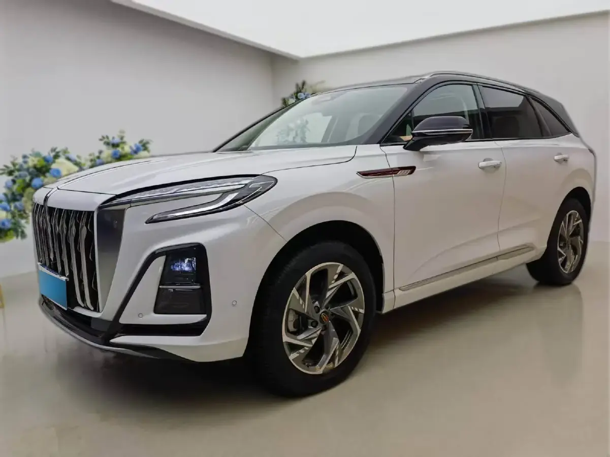 2023 HongQi HS3 2.0T 252HP L4 8AT