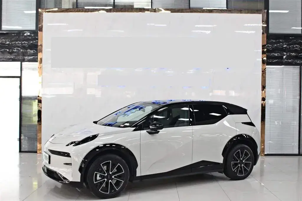 2023 Zeekr X BEV 66KWH