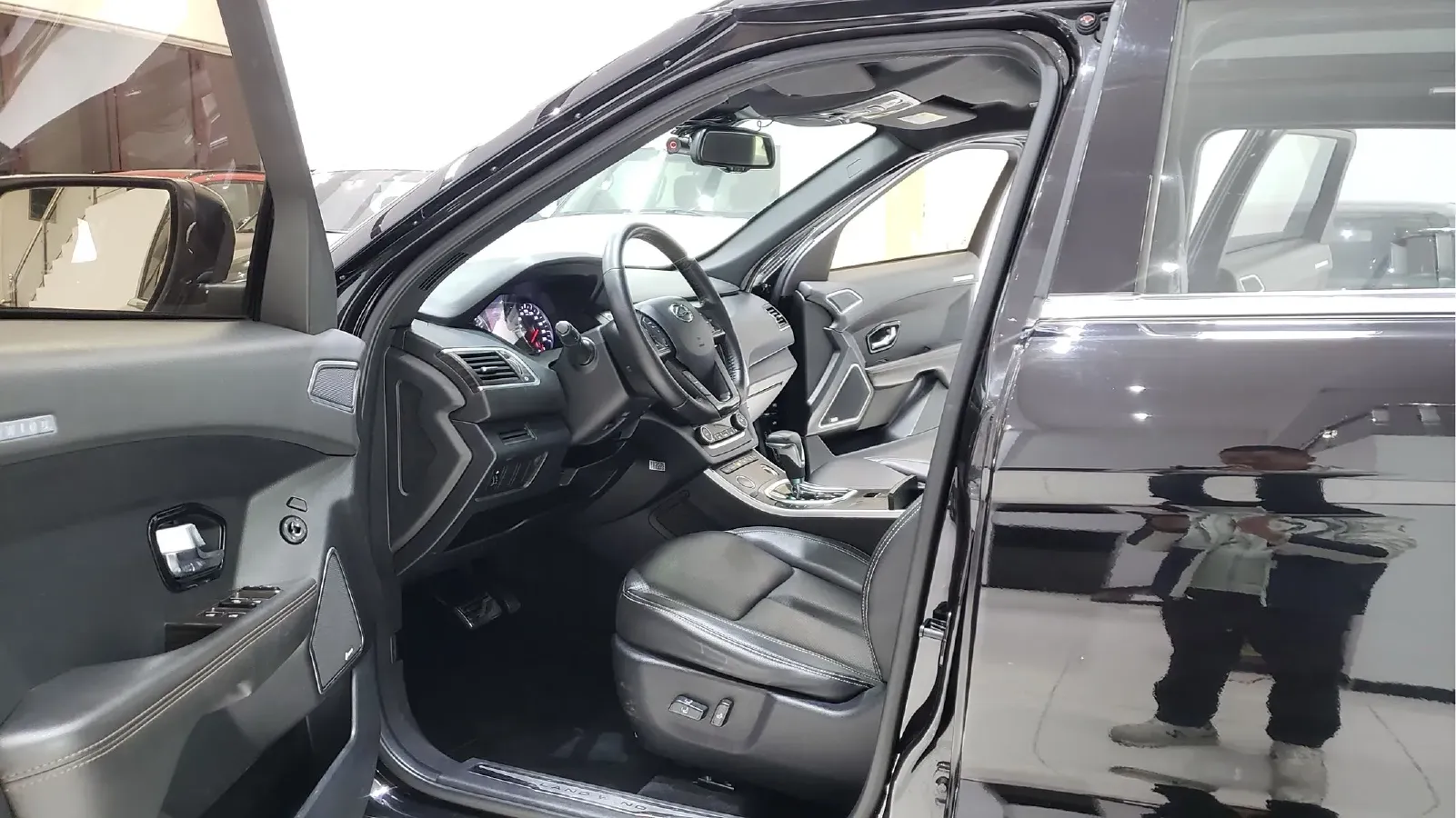 2018 Landwind X7 1.5T 163HP L4 8AT,autocango,china used car exporter,china ev exporter,chinese used car exporter,chinese used ev exporter