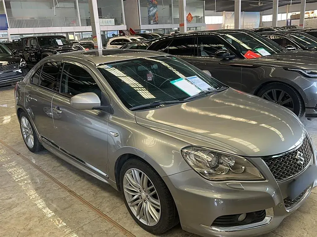 2011 Suzuki Kizashi 2.4L 178HP L4 CVT,autocango,china used car exporter,china ev exporter,chinese used car exporter,chinese used ev exporter