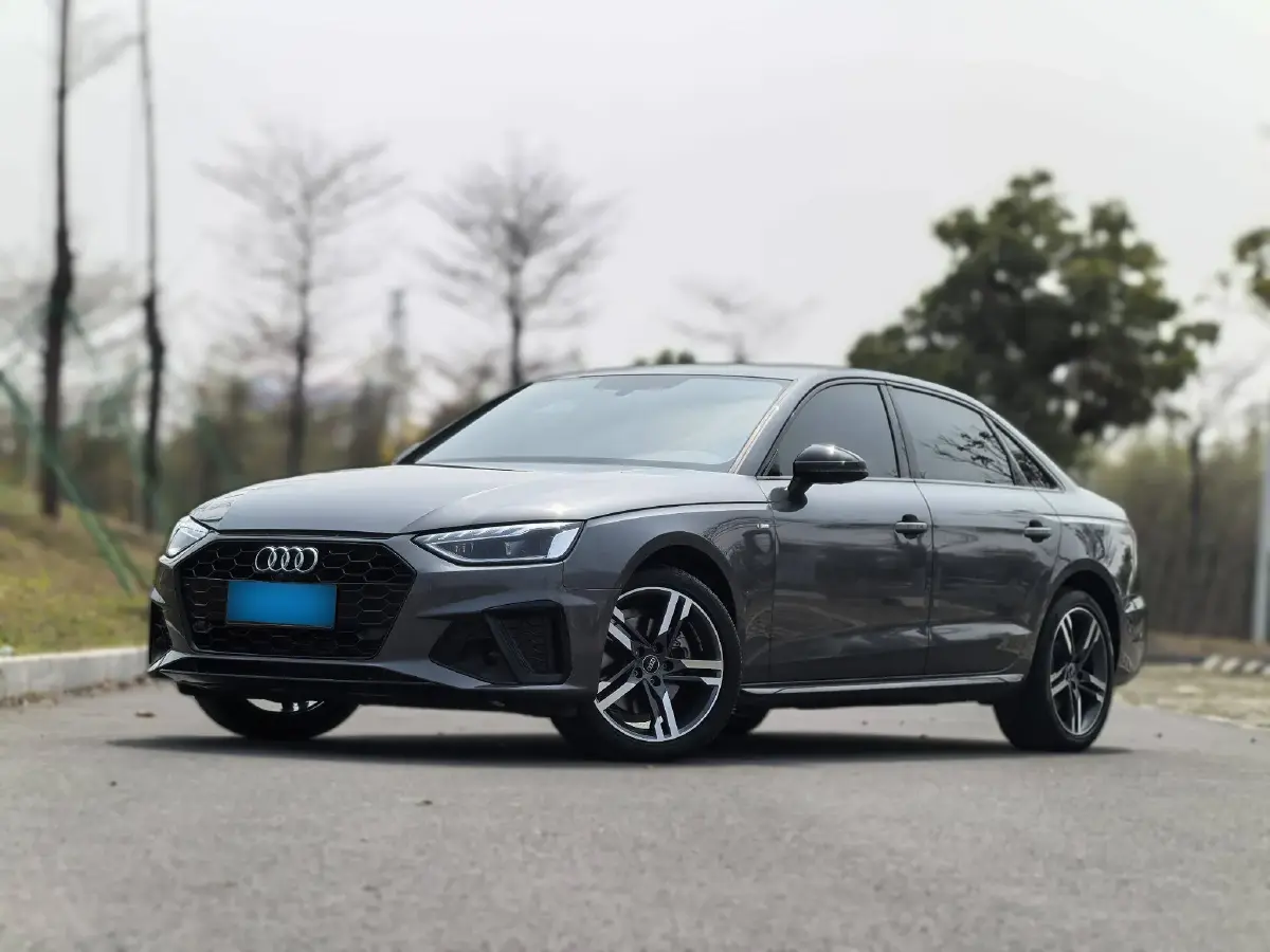 2023 Audi A4L 2.0T 190HP L4 7DCT