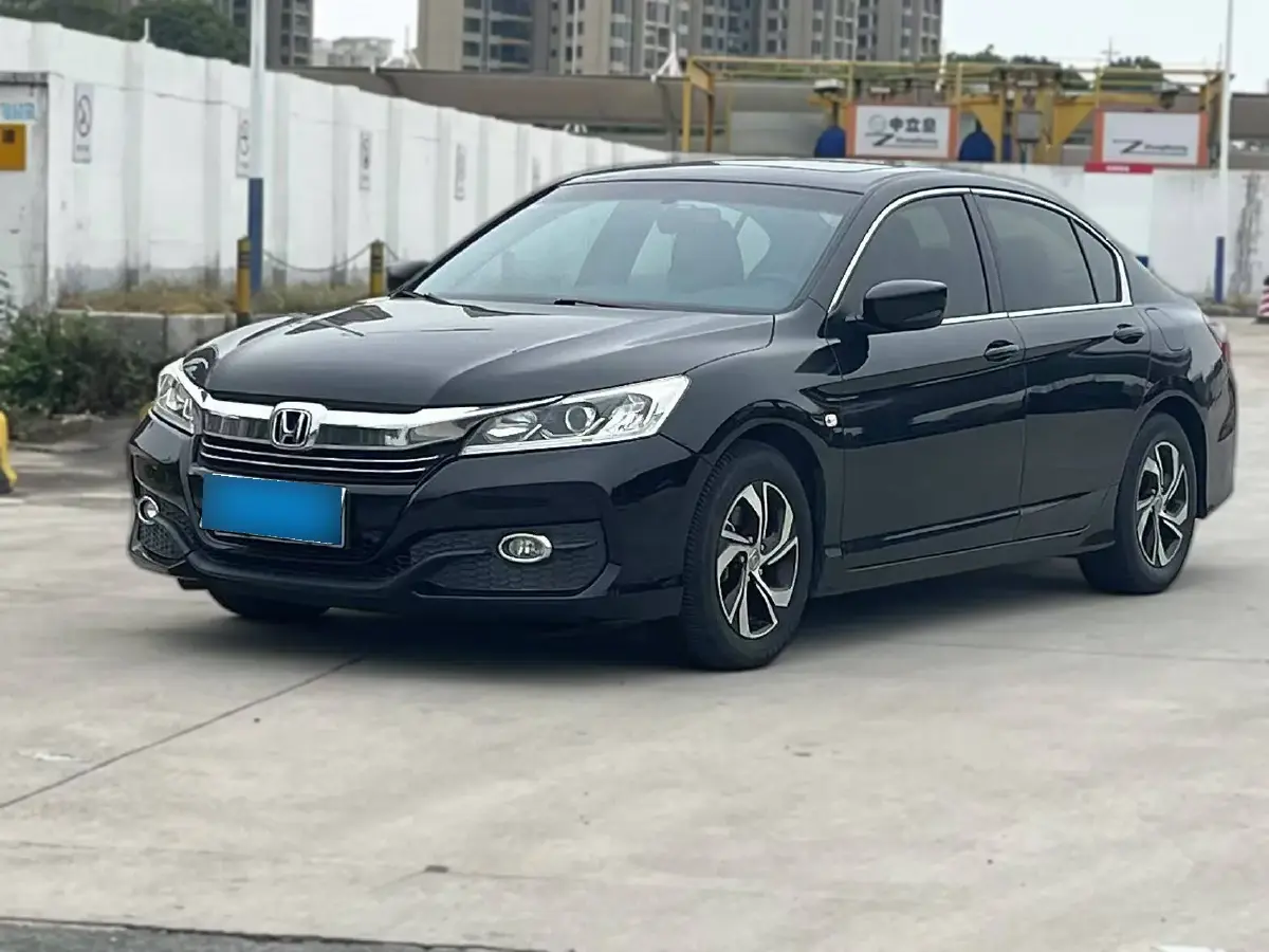2016 Honda Accord 2.0L 155HP L4 CVT