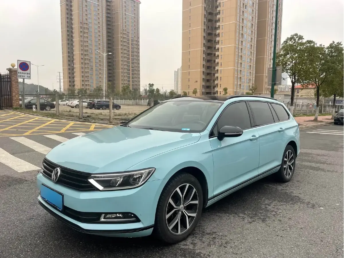 2017 Volkswagen Alltrack 2.0T 220HP L4 6DCT