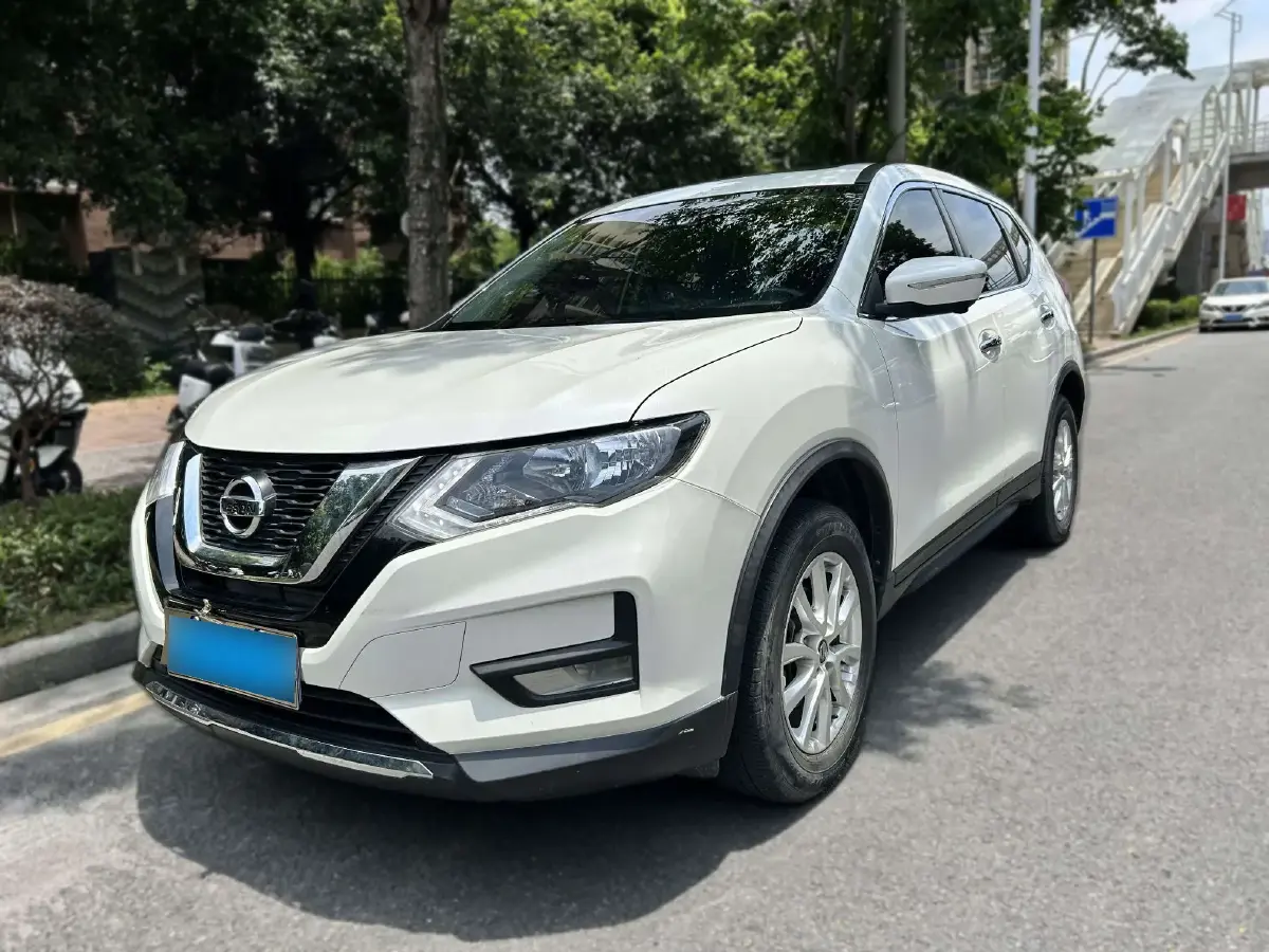 2021 Nissan X-Trail 2.0L 151HP L4 CVT