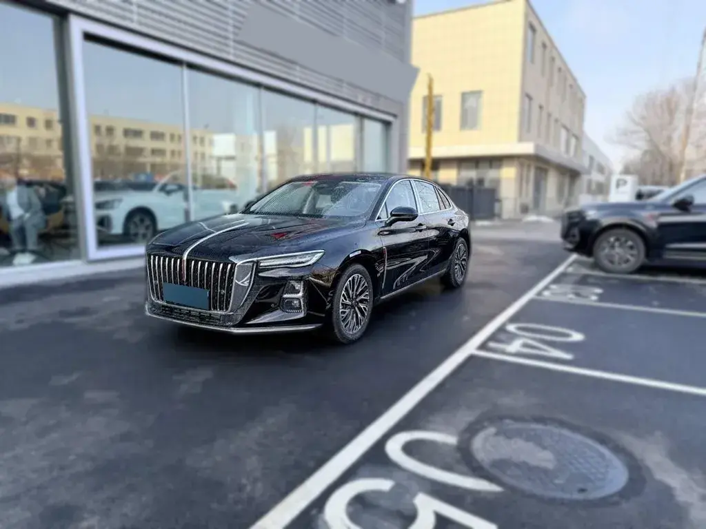 2025 HongQi H5 2.0T 224HP L4 8AT